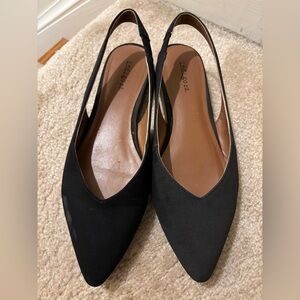 Indigo Women's Black Pointed Flats Size 8